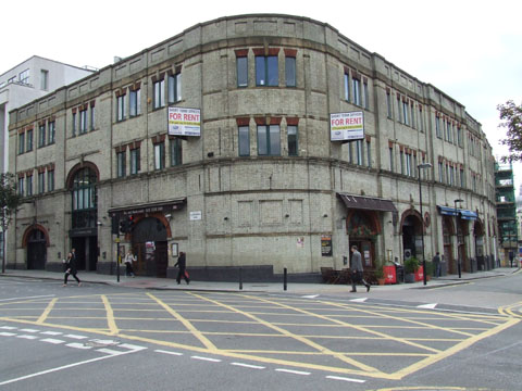 A curved corner - a typical characteristic of buildings in the area